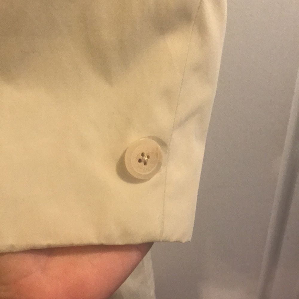 Weatherproof tan raincoat - Picture 5 of 9